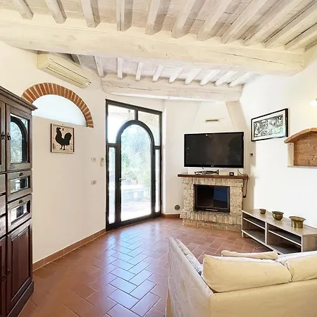 Apartamento Con Piscina E Giardino A *