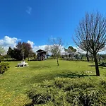 Lejlighed Con Piscina E Giardino A *