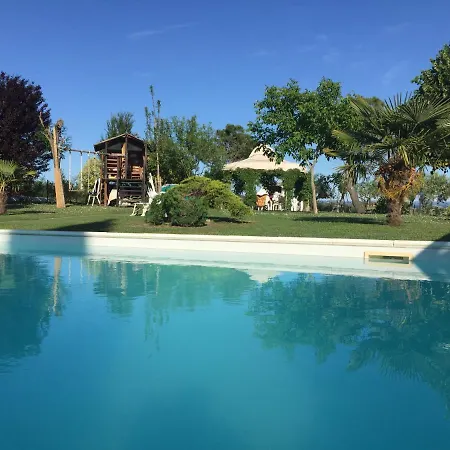 Con Piscina E Giardino A Appartement Siena