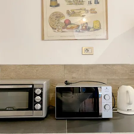 Con Piscina E Giardino A Apartamento