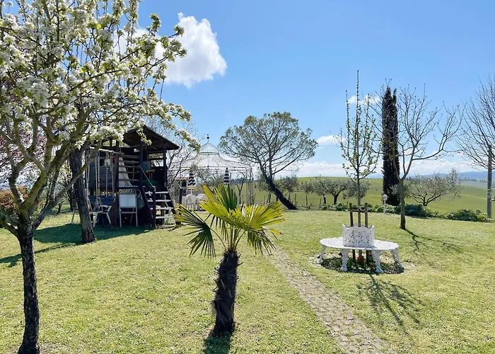 Con Piscina E Giardino A * סיינה