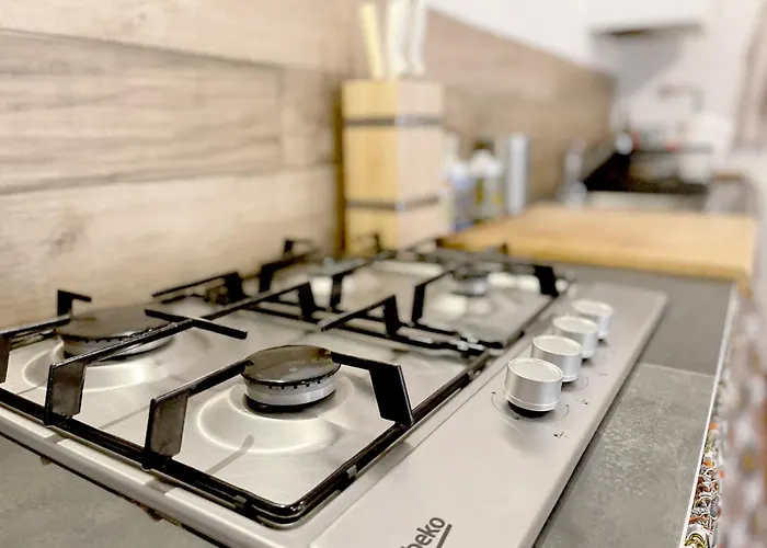 Con Piscina E Giardino A * سيينا